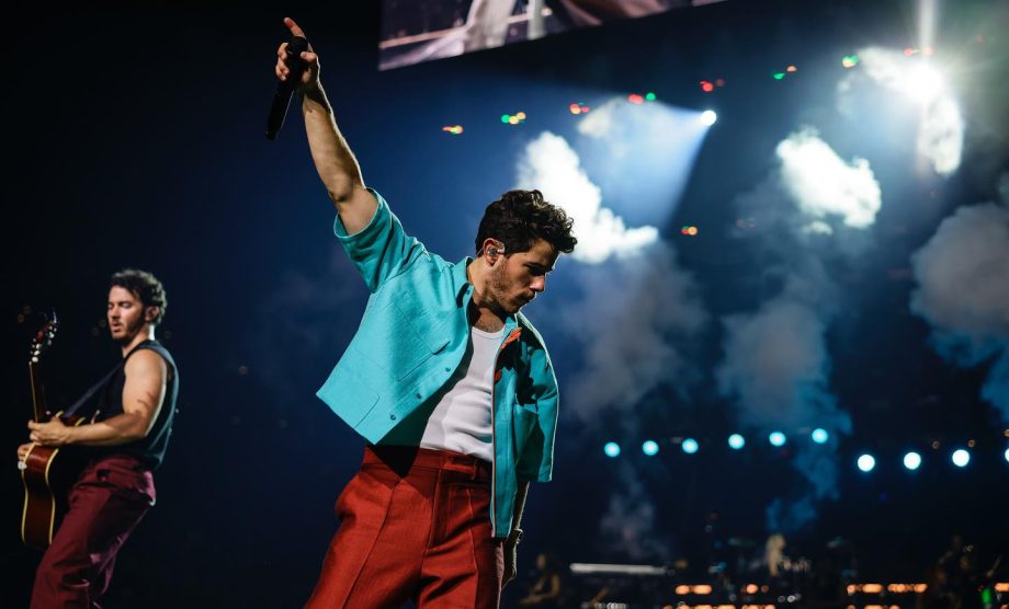 Inside Nick Jonas’ Boston concert, see pics 843982