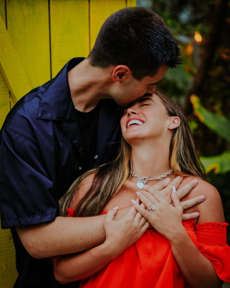 Lauren Gottlieb gets engaged to long-time beau Tobias Jones 846442