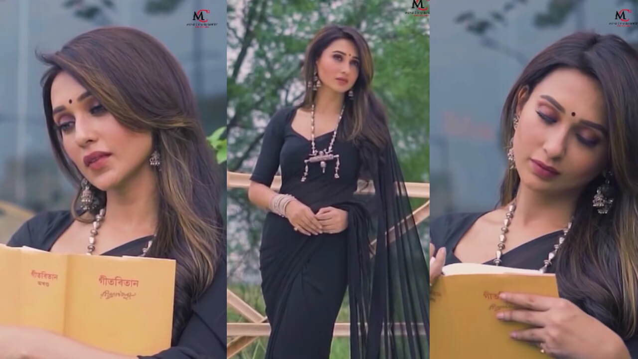 Mimi Chakraborty Looks Drop-Dead Gorgeous In Black Saree; See Here 841438