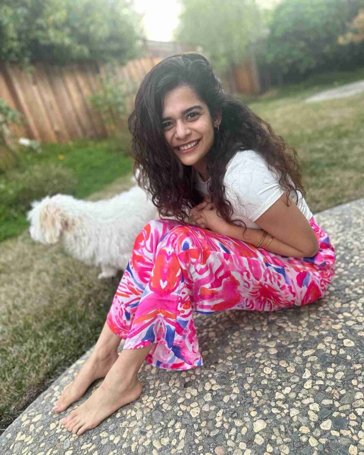 Pawdorable! Mithila Palkar gets cuddly with her doggo in California, see pic 846665
