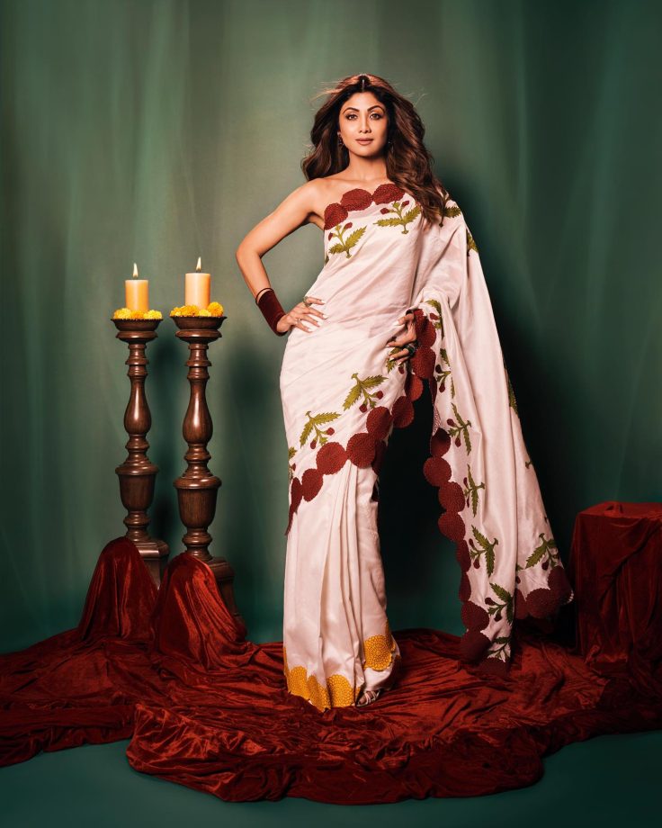 Shilpa Shetty sways in floral Chanderi silk saree, see pics 847638
