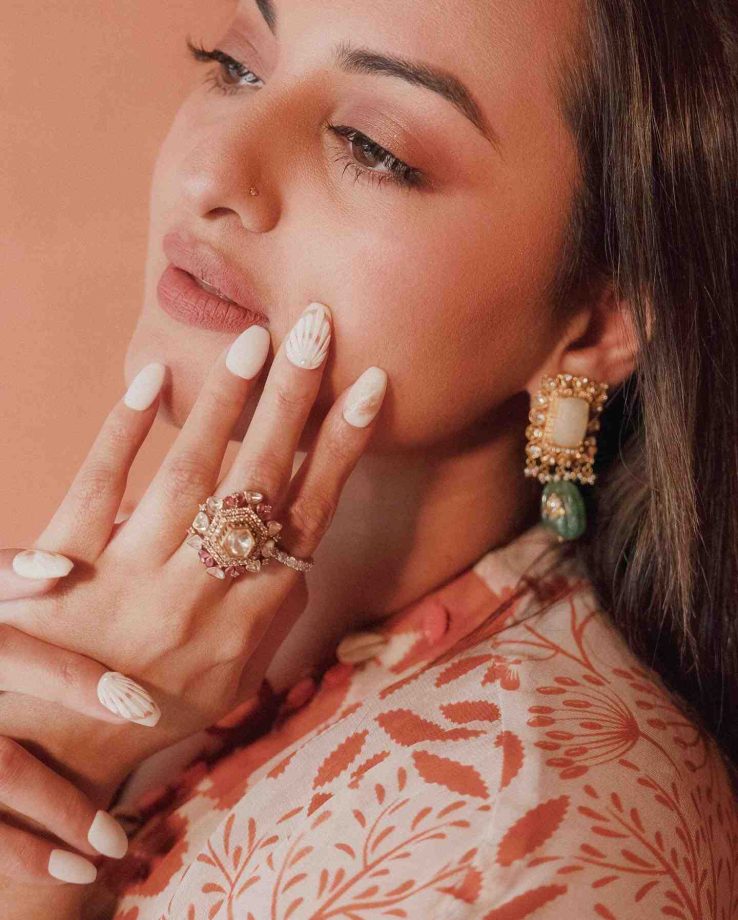 Sonakshi Sinha Is A Boho Queen In Orange Co-ords; See Pics 842050