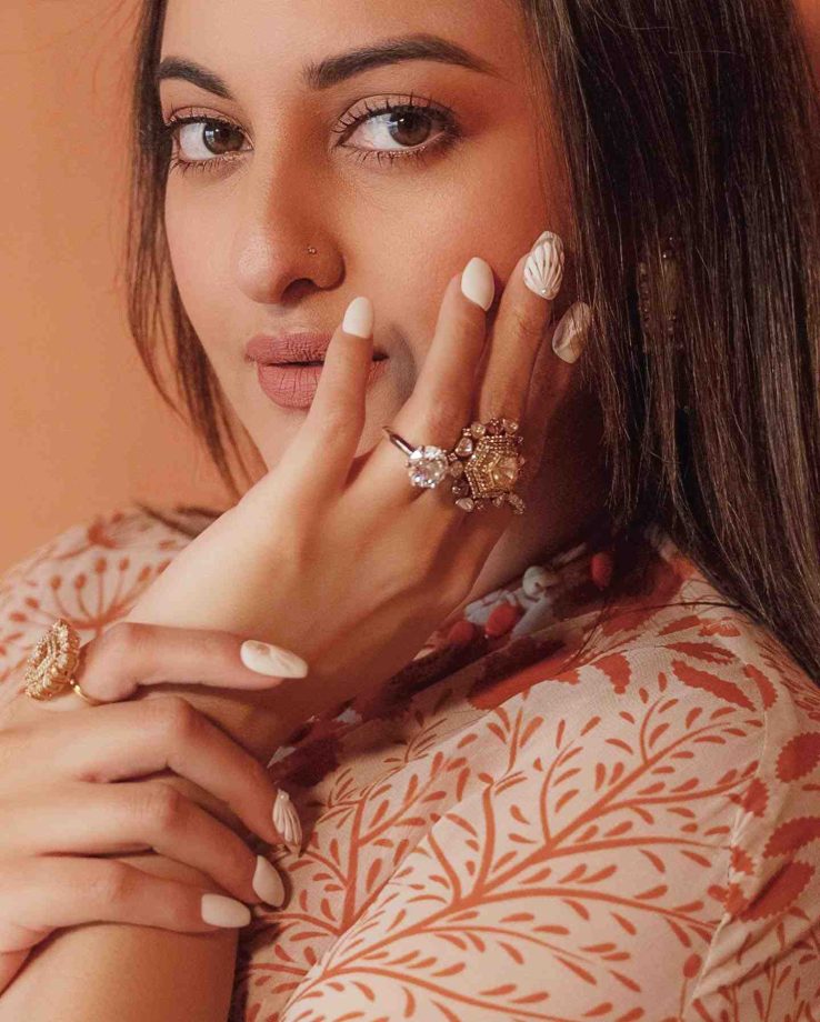 Sonakshi Sinha Is A Boho Queen In Orange Co-ords; See Pics 842047