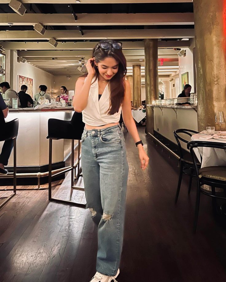 Steal These Casuals From Anushka Sen's Wardrobe To Slay Your Vacations 845634