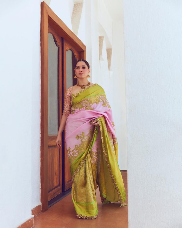 Tamannaah Bhatia blends tradition in golden embroidered saree, see pics 841139