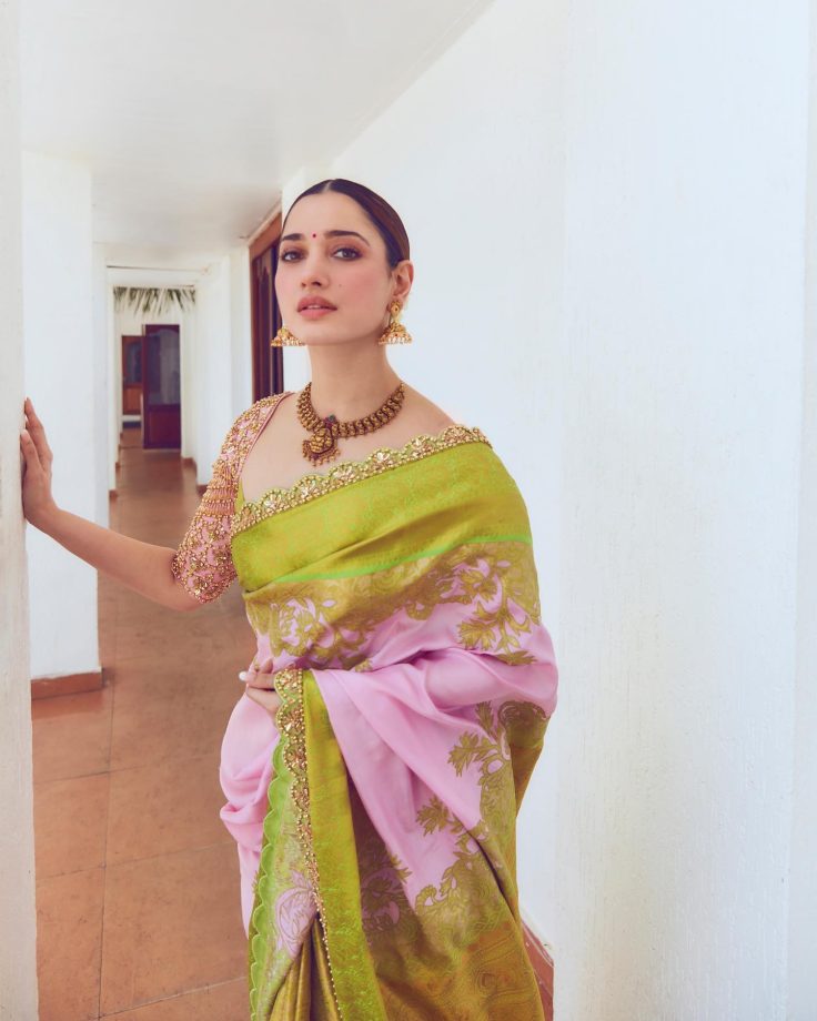 Tamannaah Bhatia blends tradition in golden embroidered saree, see pics 841142