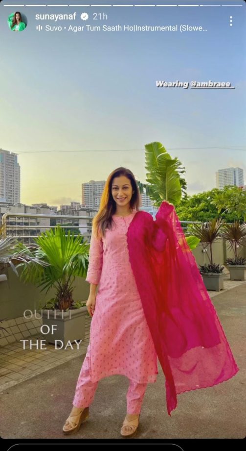 TMKOC'S Sunayana Fozdar Looks Pretty In Pink Ethnicity, Poses With Her Squad 847625