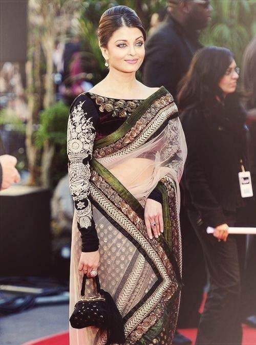 Aishwarya Rai, Deepika Padukone and Kareena Kapoor: Divine beauties in designer sarees [Photos] 854070