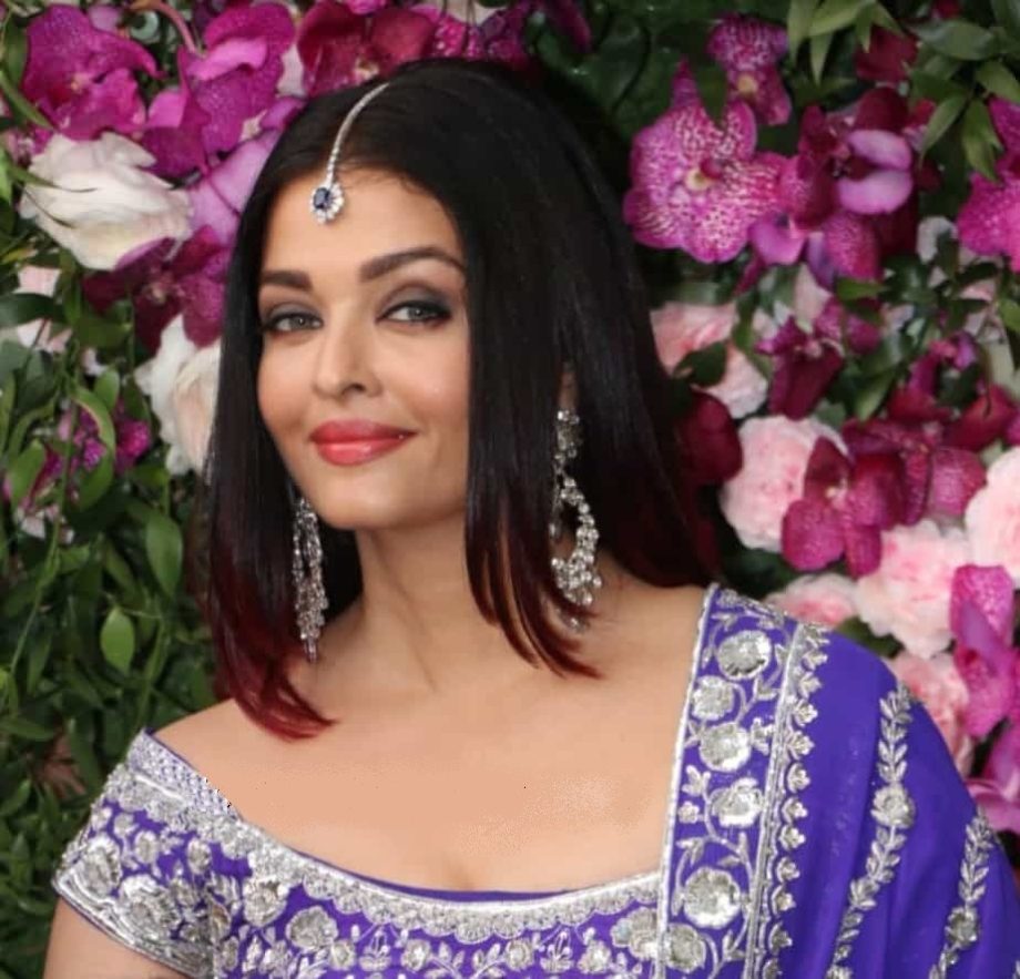 Aishwarya Rai, Kareena Kapoor, And Anushka Sharma Upgrade Glam With Blue Stone Jewellery 857222