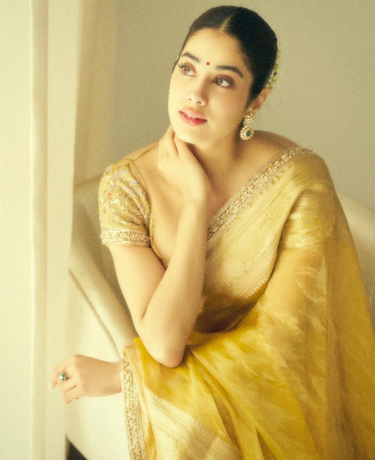Ananya Panday, Janhvi Kapoor, And Shanaya Kapoor: Gen-z blouse designs to pair your modern sarees [In Photos] 853324