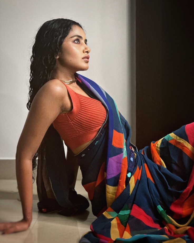 Anupama Parameswaran: A muse in abstract saree and plunge-neck blouse 849481