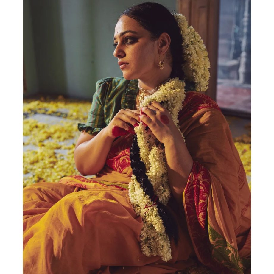 Anupama Parameswaran In Modern Or Nitya Menon In Traditional: Whose Saree Style Is Gorgeous? 855599