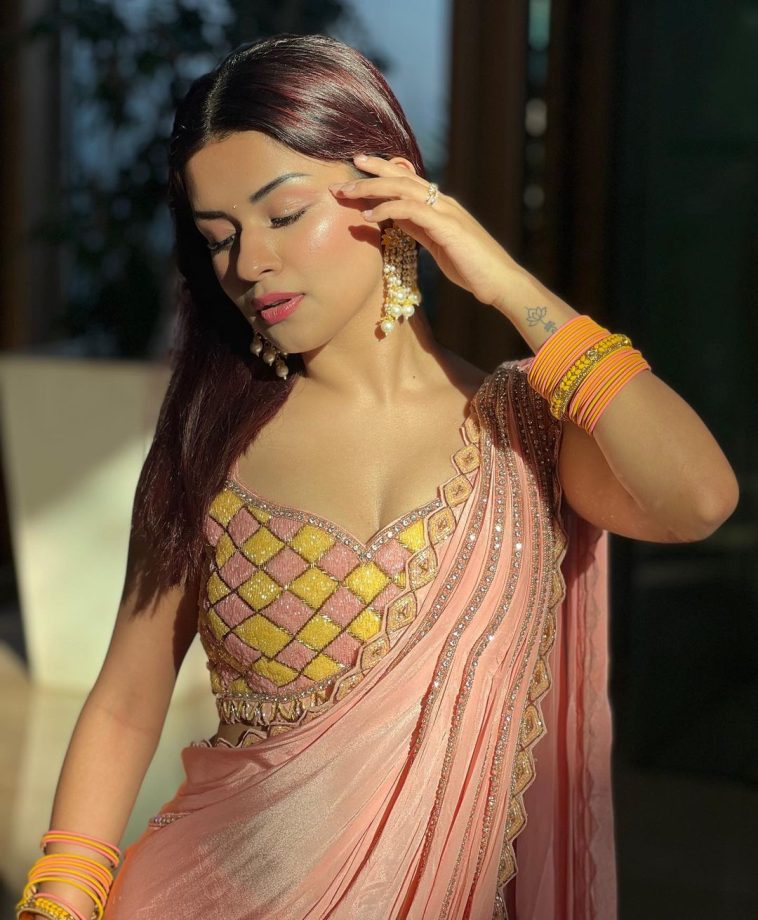 Anushka Sen, Avneet Kaur and Reem Sameer Shaikh glow in designer sarees [Photos] 855468