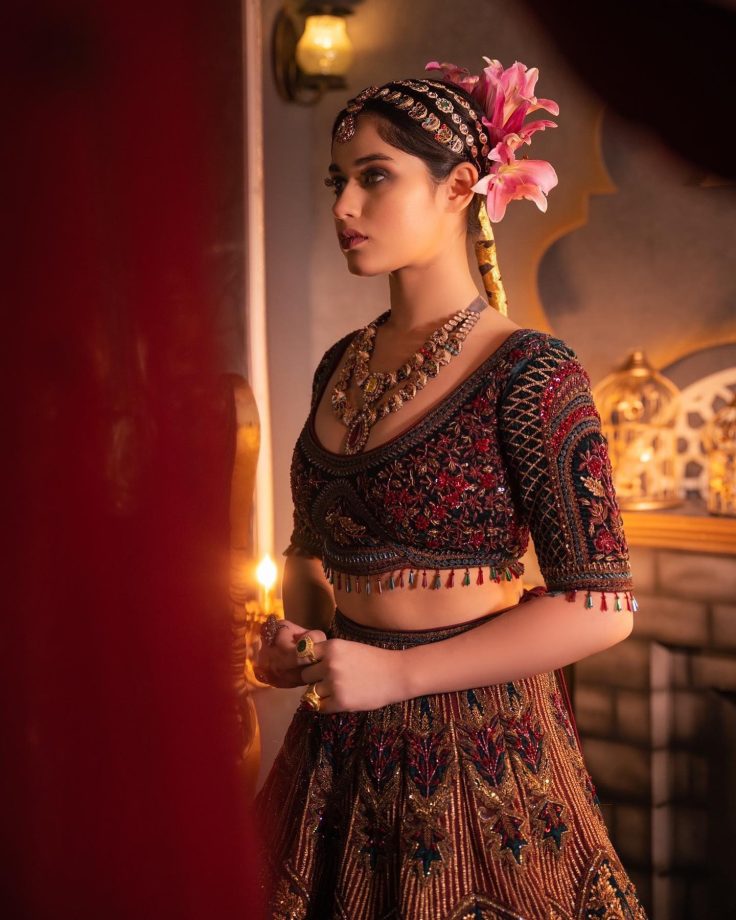 Anushka Sen, Jannat Zubair and Aditi Bhatia’s embellished lehengas are fashion lessons for modern day women [Photos] 854758