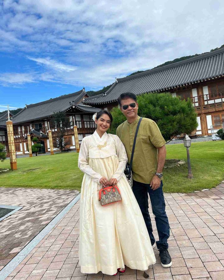 Anushka Sen Looks Alluring In Traditional Korean Outfit 'Hanbok', Checkout Gorgeous Photos 852177