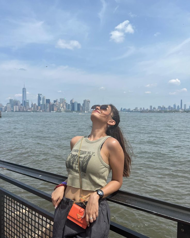 Anushka Sen takes an all-America stroll in blue bralette and ripped denim jeans, take cues 848713