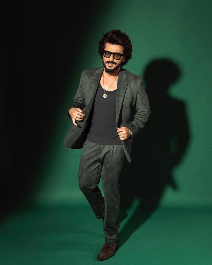 Arjun Kapoor Redefines Class In Olive Green Velvet Pantsuit And Matching Boots 847859