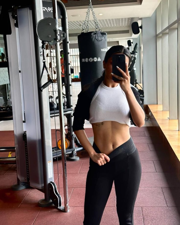 Avneet Kaur Serves Gym Goals In White Tank Top, Cropped Shrug, And Sweat Pants, See Jaw-dropping Photos 854057