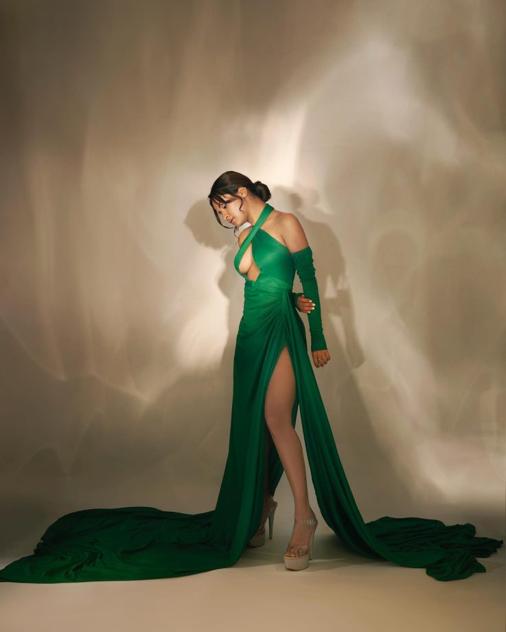 Avneet Kaur Takes Internet By Storm In Green Satin Revealing Trail Gown, See Bold Photoshoot 850096