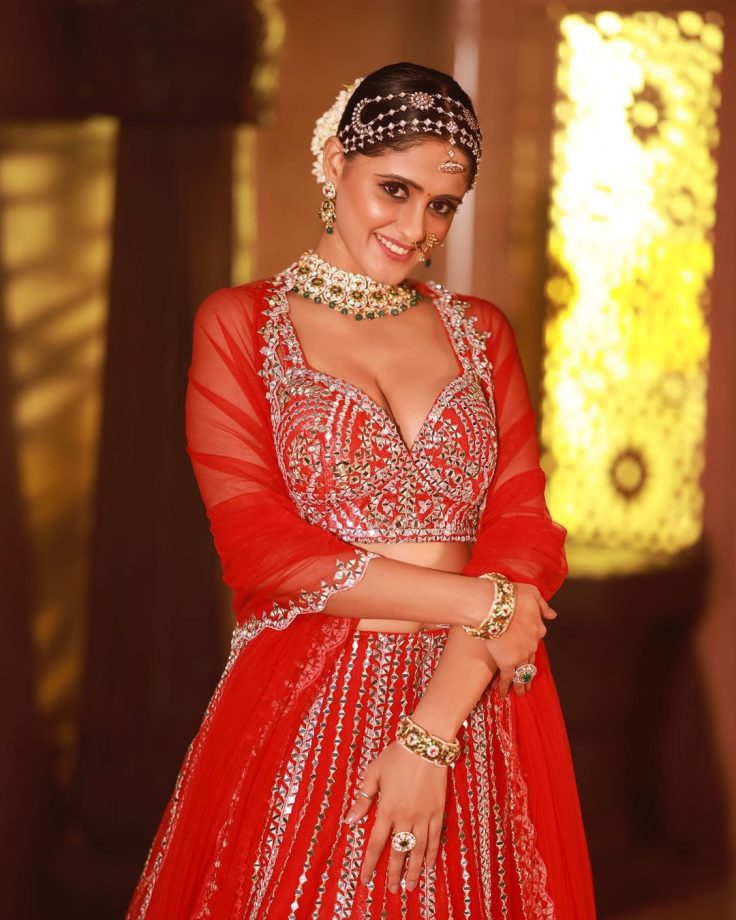 Ayesha Singh And Charu Asopa's Guide To Sparkling Lehengas To Carry Modern-Day Bridal Look 852992