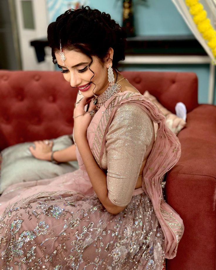 Ayesha Singh And Charu Asopa's Guide To Sparkling Lehengas To Carry Modern-Day Bridal Look 852999