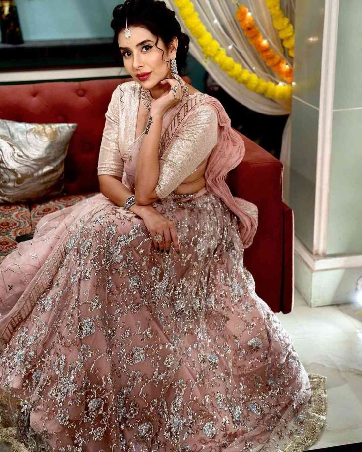 Ayesha Singh And Charu Asopa's Guide To Sparkling Lehengas To Carry Modern-Day Bridal Look 853000