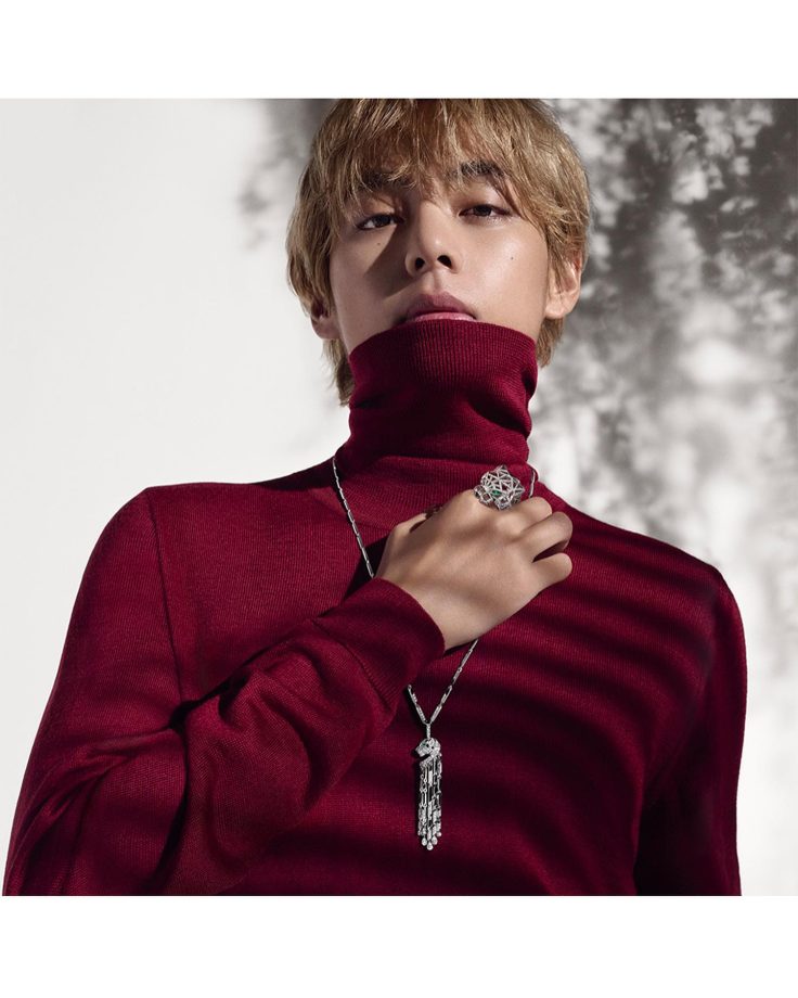BTS V Looks Swanky In Red Tailored Blazer And Trouser With Gold Accessories [Photos] 854703