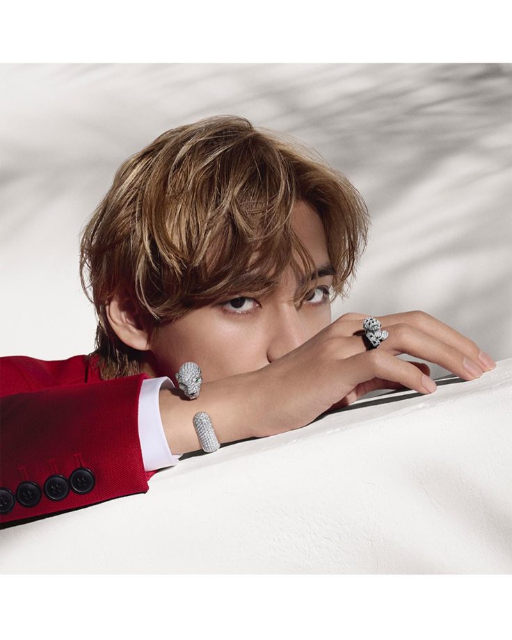 BTS V Looks Swanky In Red Tailored Blazer And Trouser With Gold Accessories [Photos] 854704