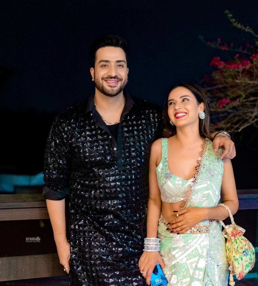 Cuteness Alert! Aly Goni And Jasmin Serve 'Couple Goals' In Black Kurta And Green Saree, See Photos 851290