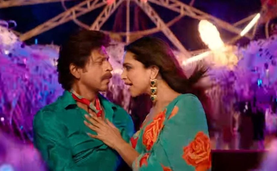 Deepika Padukone-SRK’s magical chemistry in their new song, ‘Faratta’ takes the internet by storm! 854841