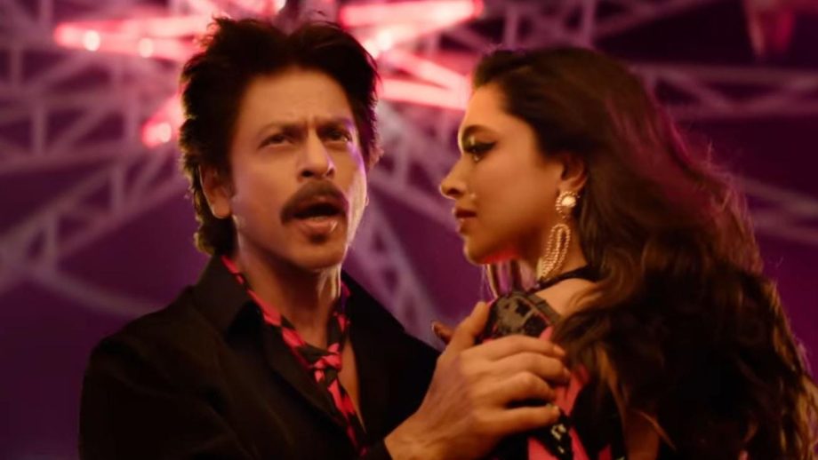 Deepika Padukone-SRK’s magical chemistry in their new song, ‘Faratta’ takes the internet by storm! 854843