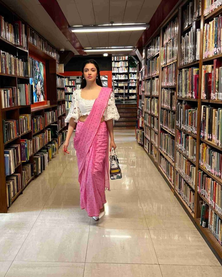Divya Khosla Kumar Poses In Pink Polka Dots Saree And Floral Blouse, Checkout Photos 850020