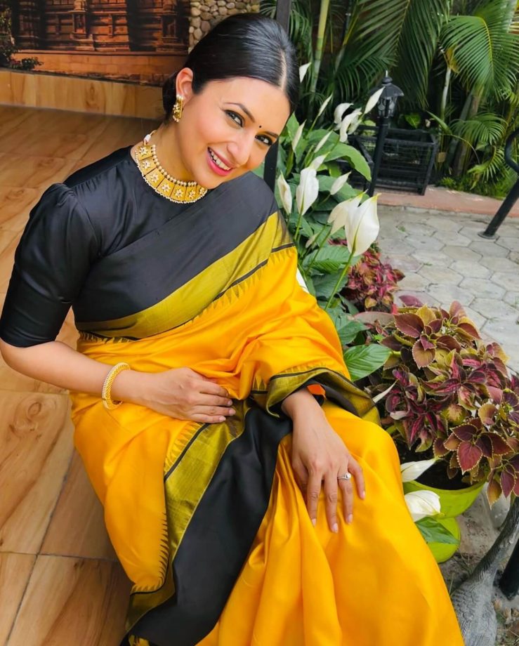 Divyanka Tripathi, Mouni Roy and Rashami Desai up style in silk sarees 854452
