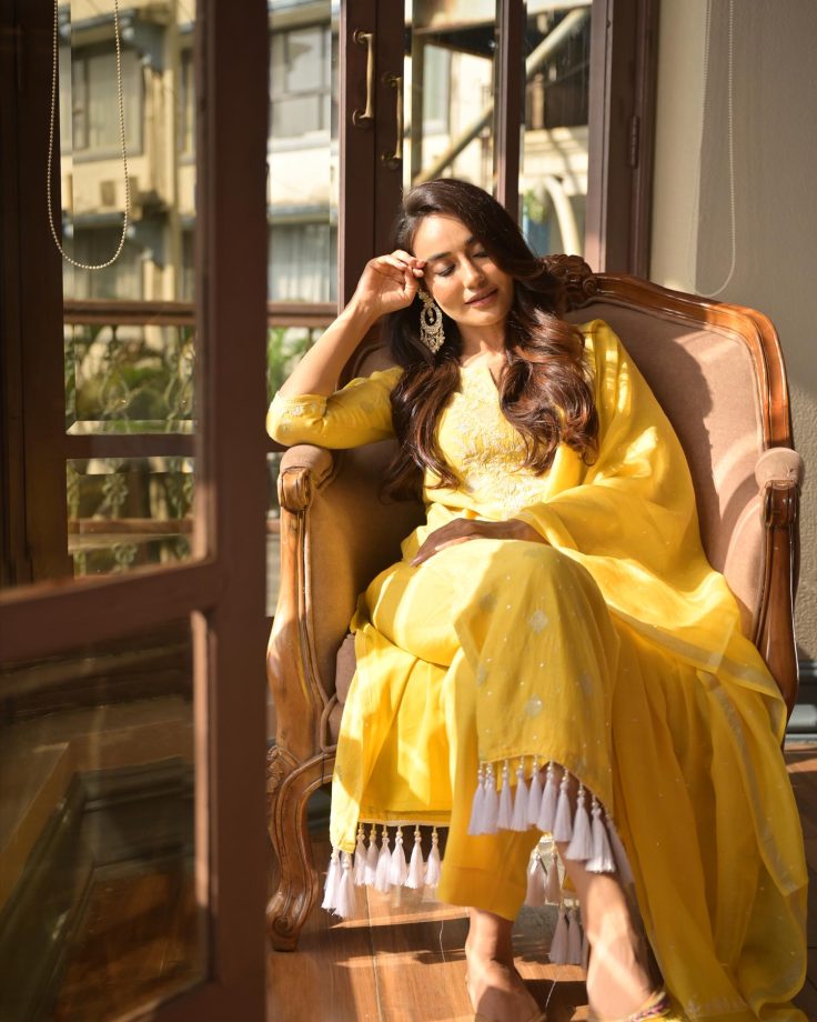 Dreamy n Divine: Surbhi Jyoti blooms in embroidered yellow salwar suit | IWMBuzz
