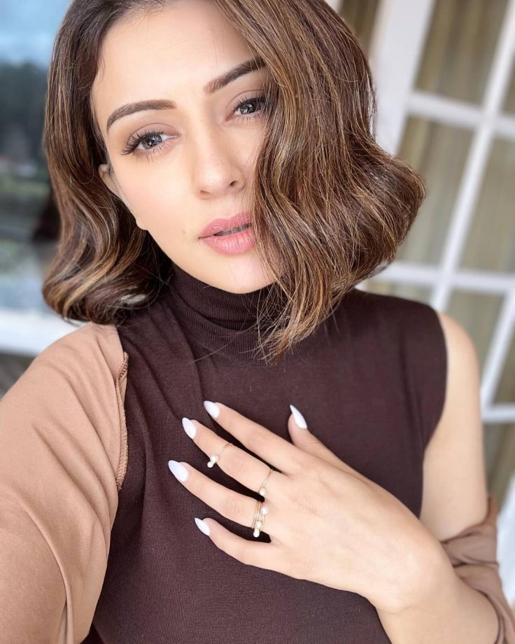 Hansika Motwani's Turtle Neck Crop Top And Long Knitted Skirt With Silk Jacket Are Trendy Autumn Fashion, See Photos 851405