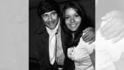 How Dev Anand  Tried  To Pull  Zeenat Aman  Out Of  The Sibling Zone, & Failed 854616