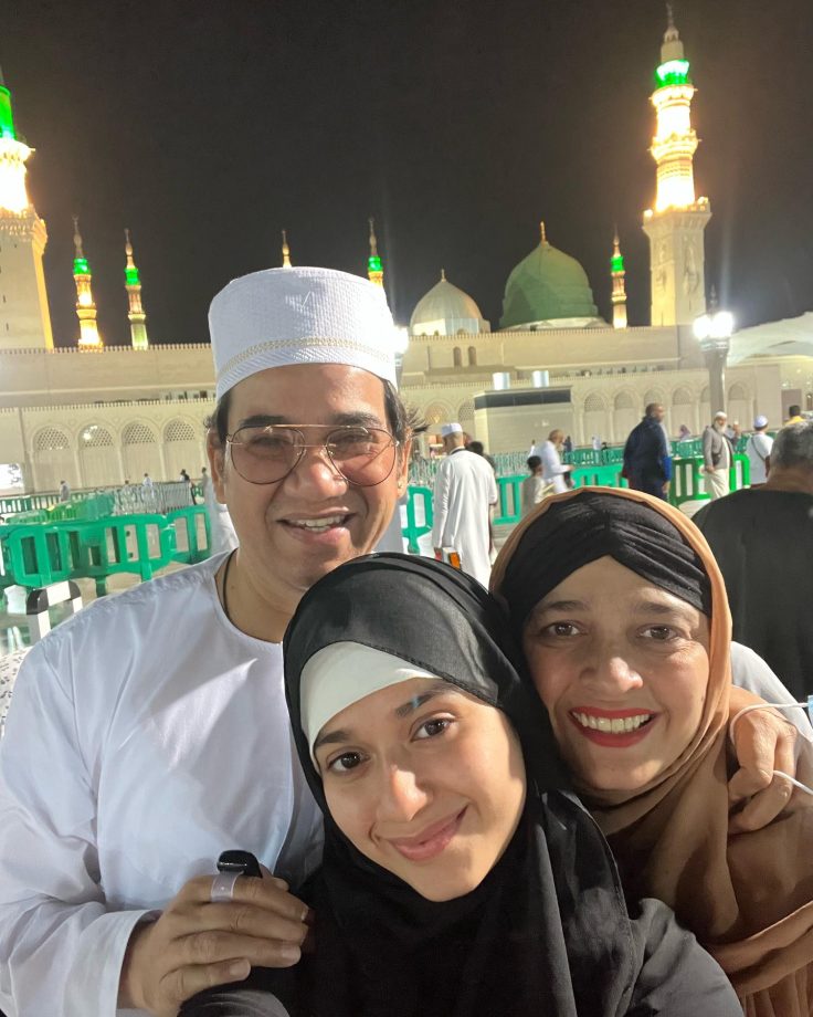 Jannat Zubair Celebrates 'Eid-e-Milad' With Her Mother And Father, See Selfie Photo 856264