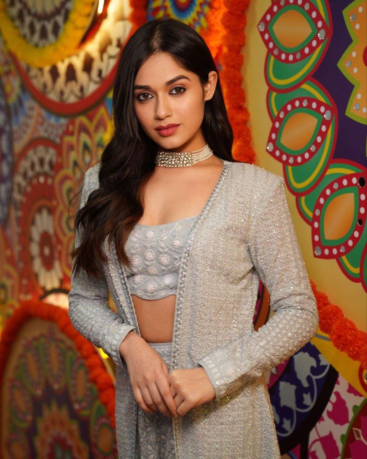 Jannat Zubair’s ethnic embroidered co-ord set is perfect pick for your corporate Diwali parties [Photos] 855045