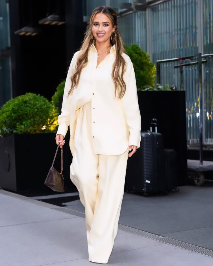Jessica Alba’s sartorial elegance shines in radiant pastel yellow co-ords, see pics 848134