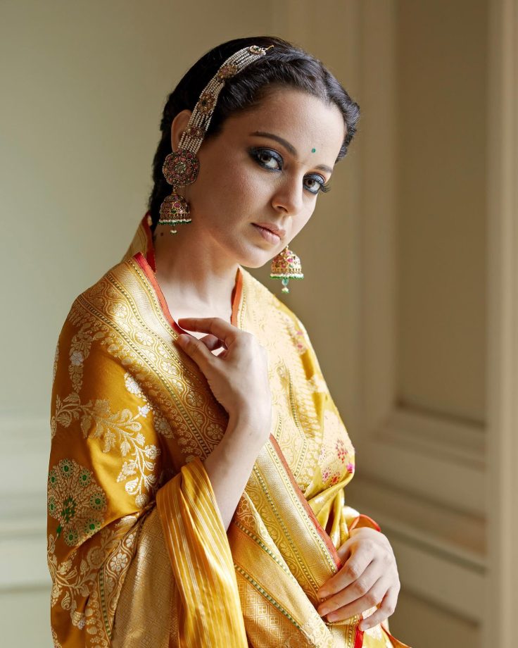 Kangana Ranaut articulates vintage romance in yellow Banarasi saree 849176