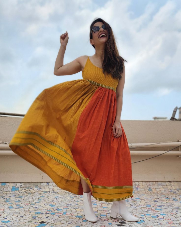 Priya Bapat's Colorful Mood In Traditional Dress Is All Wow, See Pics 848239