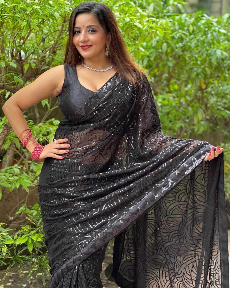 Rashami Desai And Monalisa Are Making Jaw Drop In Plunging Neckline Blouse 856351