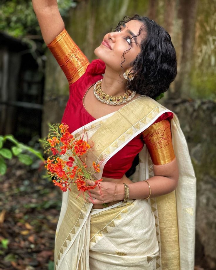 Sass up your sarees! Take note of Anupama Parameswaran, Rashmika Mandanna and Tamanna Bhatia’s blouse sleeve designs 854923