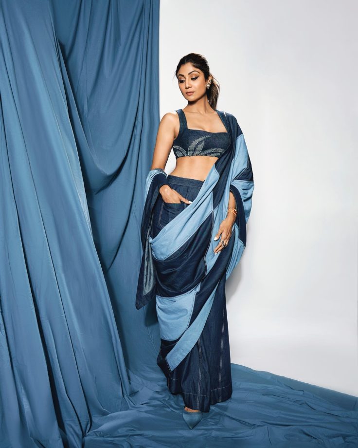 Shilpa Shetty Stuns in a Mesmerizing Blue Denim Saree with a Fusion Twist 849777