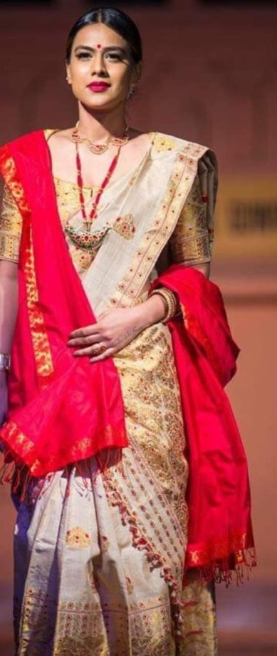 Shivangi Joshi, Rubina Dilaik and Nia Sharma: Classic blouse designs to style your sarees 854485