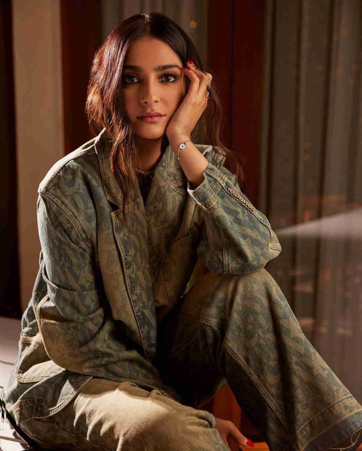 Sonam Kapoor reboots double denim with a casual flair, see pics 848471