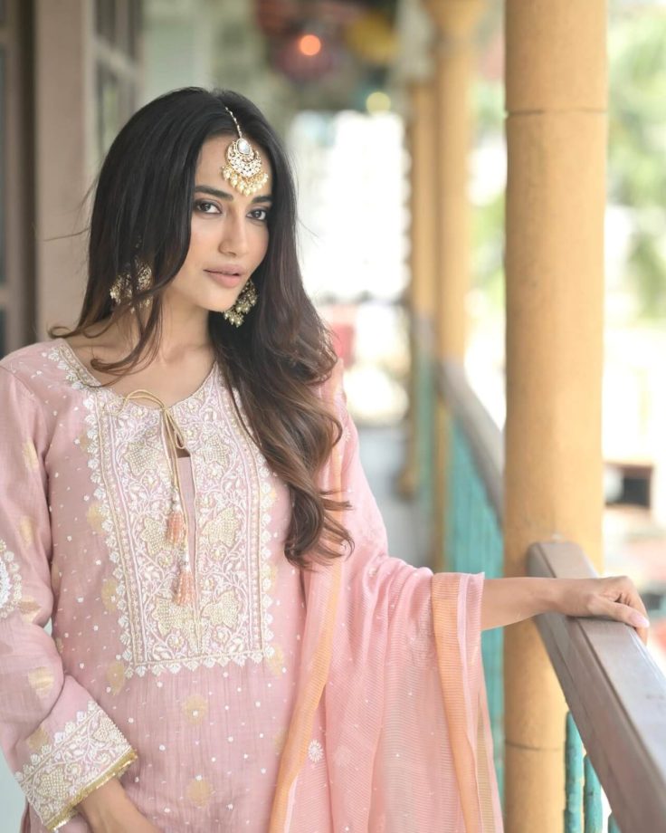 Surbhi Jyoti Is In A Mood To Give Us Serious Ethnic Style Goals; Check Her Stunning Fashion Display 851172