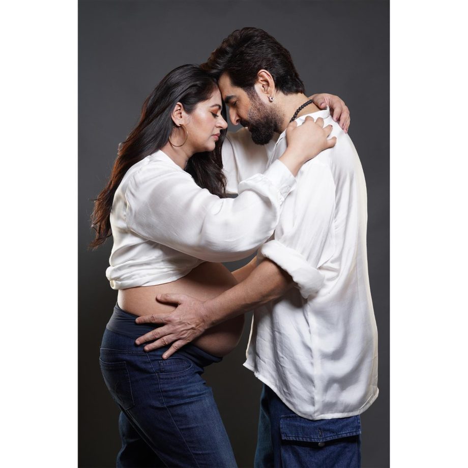 Tollywood star Jeet and wife Mohna Madnani are expecting their second child, drop heartwarming pictures 855931
