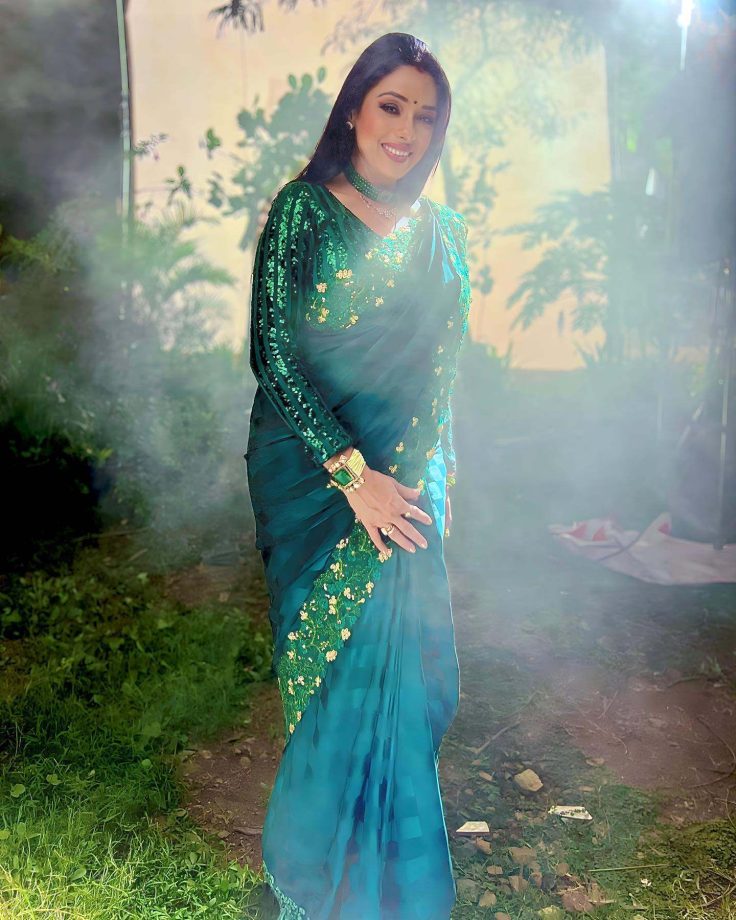 Twirl like divine in designer sarees: Shraddha Arya, Rupali Ganguly & Mugdha Chaphekar show how 856741