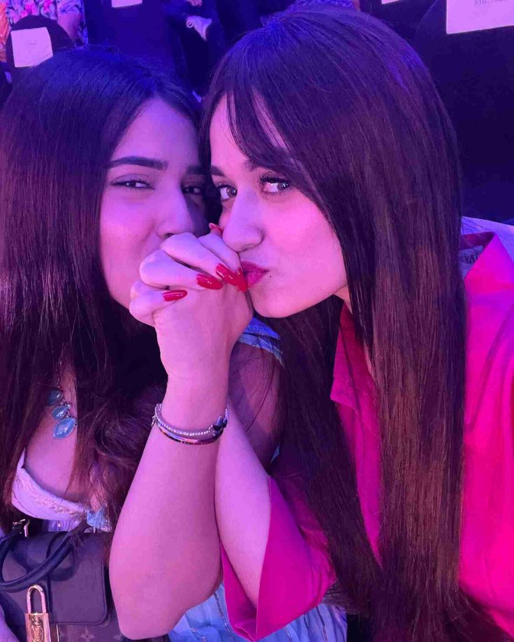 Viral Photos! Jannat Zubair goes all lovestruck with her ‘new date’ says ‘My forever’ 853474